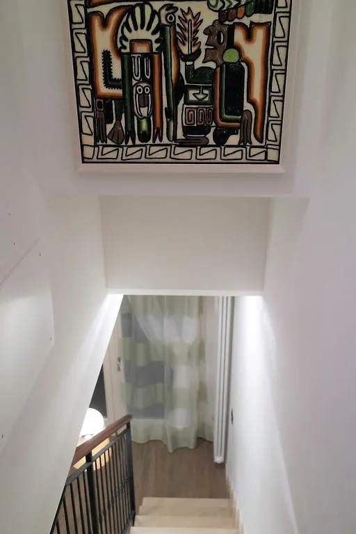 Aurora Tower Apartment シルミオーネ イタリア