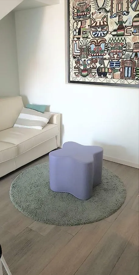 Aurora Tower Apartment 시르미오네